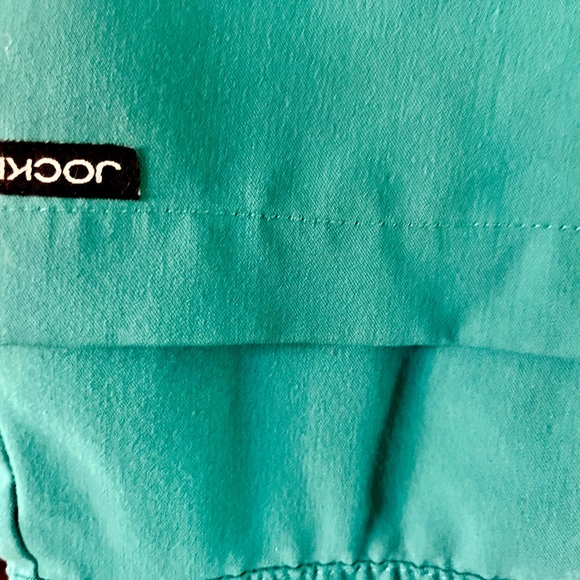 Splendidly comfortable & feather soft, Jockey scrubs in a size small. - Picture 8 of 10